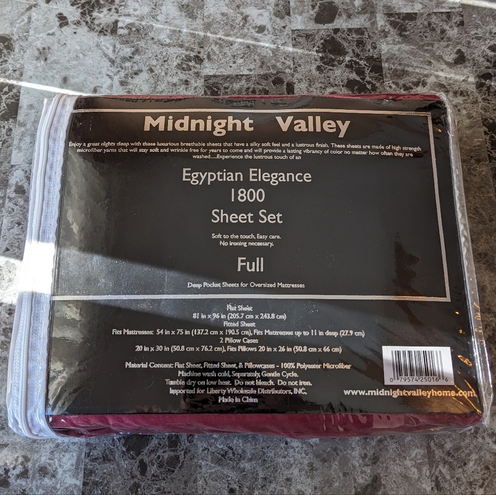 Burgundy full size bed sheet set